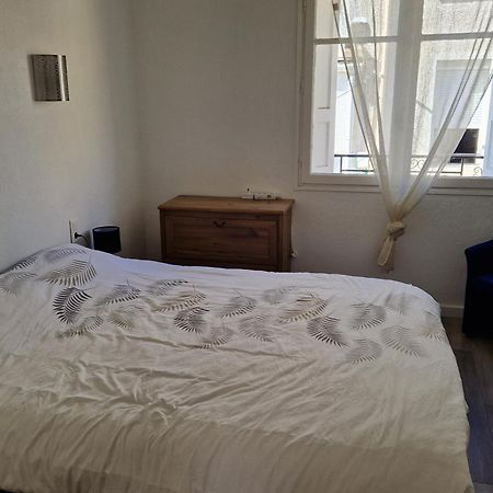 Appartement Avec Terrasse Saint Laurent De La Salanque Luaran gambar