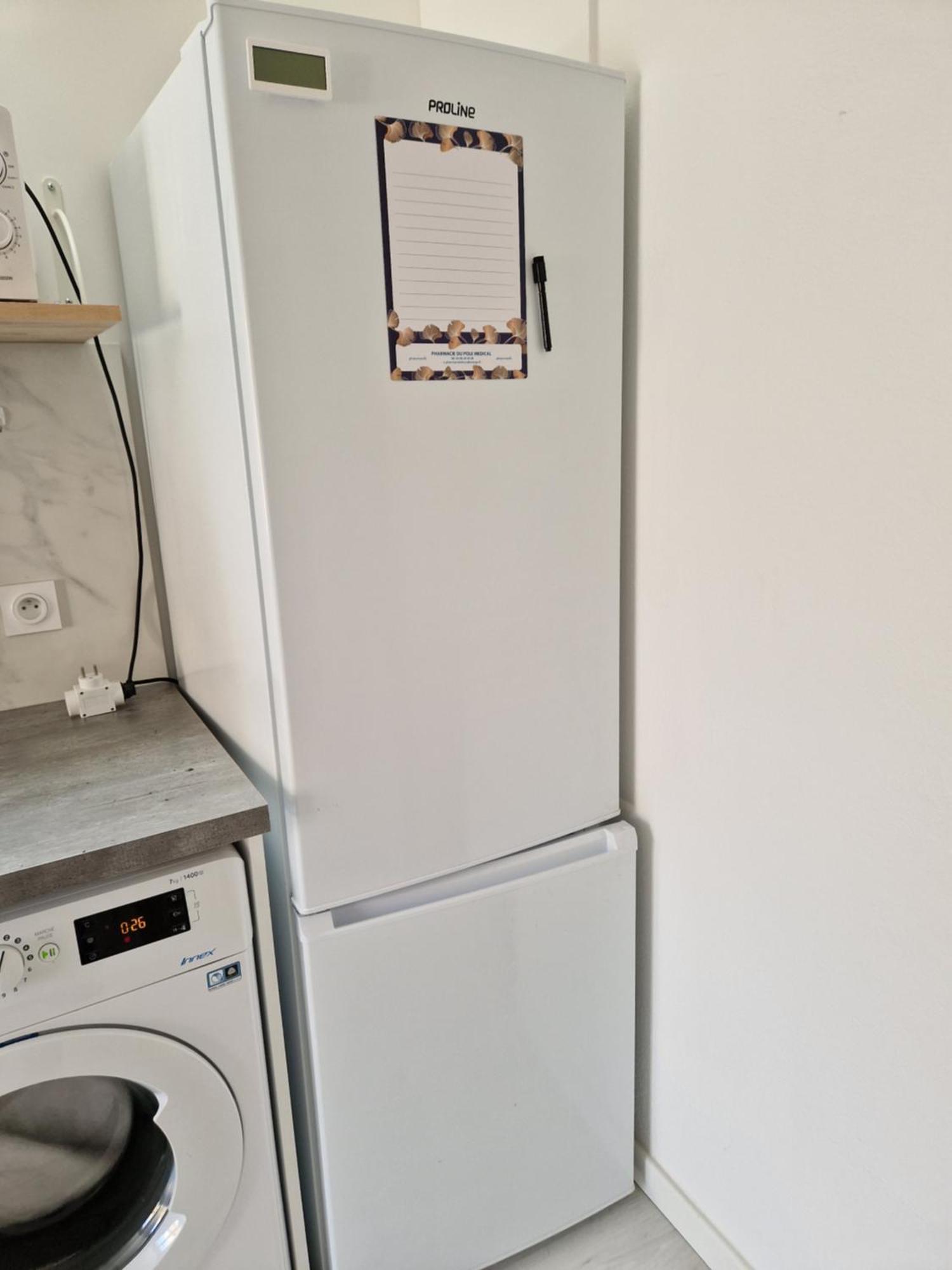 Appartement Avec Terrasse Saint Laurent De La Salanque Luaran gambar
